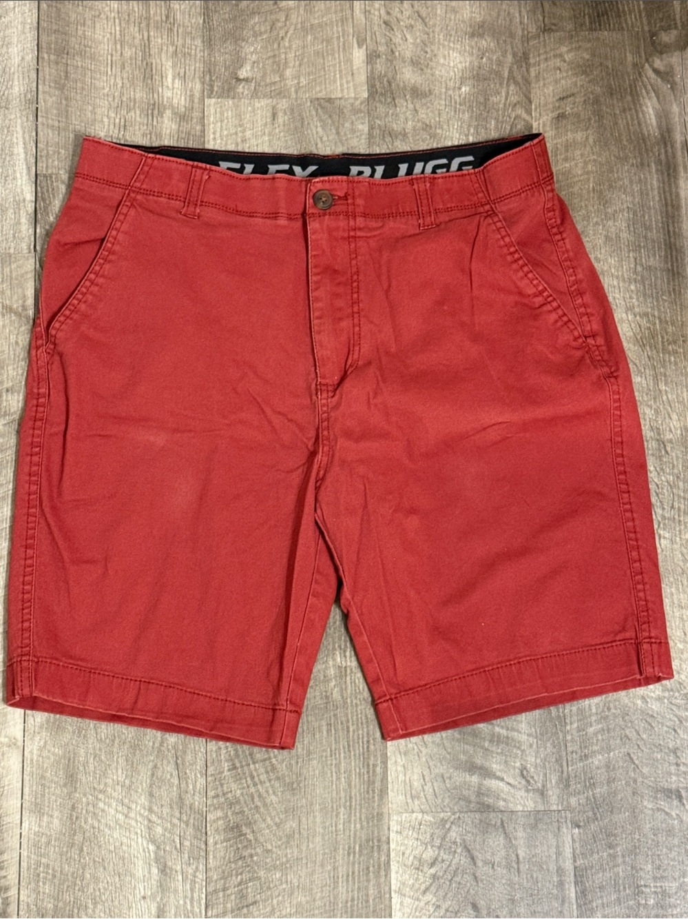 Plugg Men's Crimson Flat-Front Chino Shorts